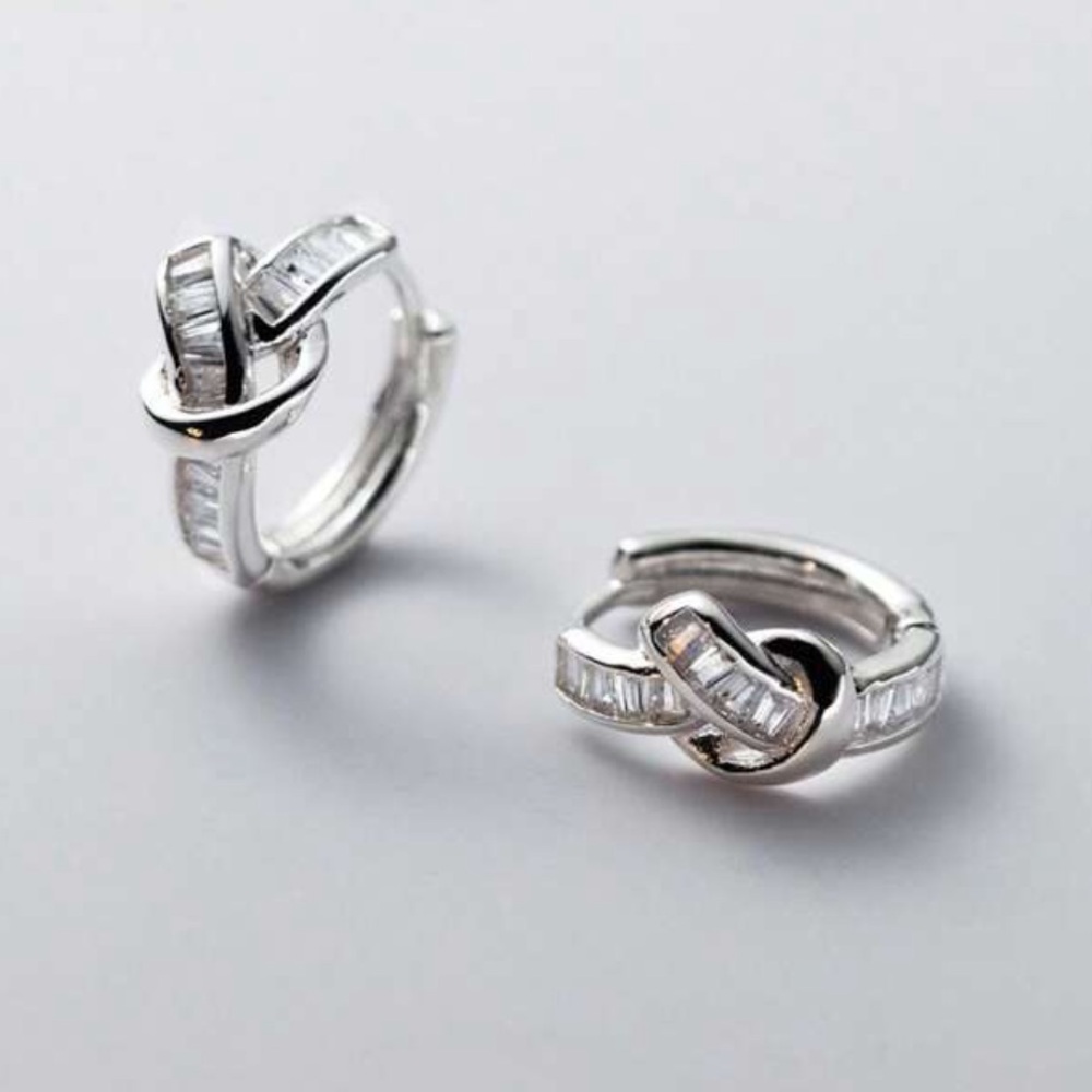 Elegant Silver Knot Earrings‎